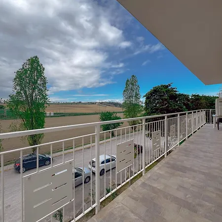 300mt Dalla Spiaggia, Wi-fi, Aria Condizionata E Parcheggio Daire Porto Recanati